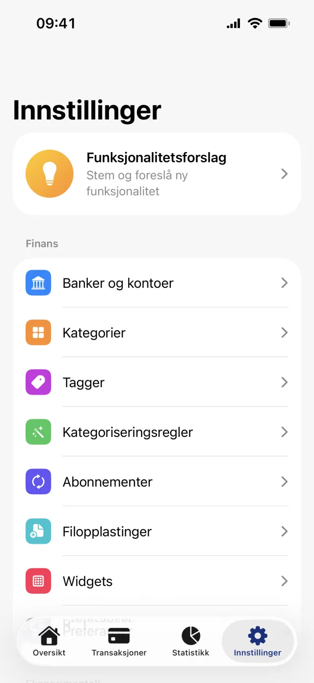 Innstillinger-fanen: Funksjonalitetsforslag øverst og Finans-listen fra Banker og kontoer ned til Widgets